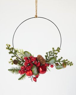 Berry Ball Half Wreath 35cm